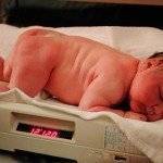 Iată cum arată cel mai mare bebeluş născut în Marea Britanie