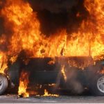 Mașină incendiată INTENȚIONAT, pe o șosea din Iași!