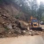 Drumul care face legătura între Valea Doftanei şi judeţul Braşov, blocat parțial din cauza alunecărilor de teren