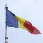 Un drapel al României, înalt de 41 de metri, arborat sâmbătă în Iaşi