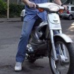 INCONȘTIENȚĂ: Mopede și motociclete conduse fără permis