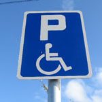 Amenzi pentru parcări pe locurile destinate persoanelor cu dizabilități