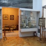 Şedinţe foto printre exponate de muzeu, noua „fiţă“ pentru mirii din Slatina