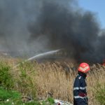 Incendiu de amploare în zona de agrement Bercu Roșu