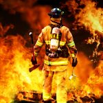 Aproape de o tragedie, din pricina focului: pompierii au intervenit de urgenţă!