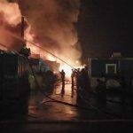 Incendiu stins după nouă ore, la un depozit din Sibiu. S-a deschis dosar penal pentru distrugere din culpă!