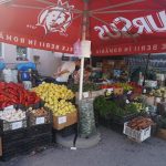 Ziua naţională a produselor agroalimentare româneşti a fost marcată, miercuri, la Reşiţa, printr-o acţiune de promovare a producătorilor zonali care îşi obţin produsele din materii prime autohtone şi care a adunat zeci de producători din Caraş-Severin. 