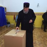 ÎPS Laurențiu Streza a votat la Școala 15, din Sibiu