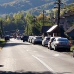 Un șofer băut a spulberat 3 persoane aflate într-o stație de autobus din localitatea Nucet, județul Bihor