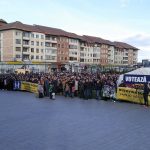 Parlamentari, primari și lideri religioși, la un miting pro-referendum în Suceava