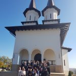 Pelerinaj la mânăstiri din Mureş pentru 25 de vârstnici din Baia de Arieș