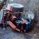 Tragedie într-o pădure din Nadiş. Un bărbat, strivit de tractorul pe care-l conducea
