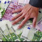 Femeie păcălită să transfere 11.000 de euro în contul unui necunoscut