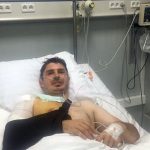 Mani Gyenes a căzut de pe motocicletă și a suferit o fractură de humerus