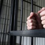 Patru ani și cinci luni de închisoare după un scandal într-un bar