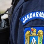 Jandarmii mehedințeni  sunt în mijlocul cetățenilor la trecerea dintre ani