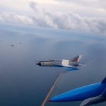 Aeronave MIG 21 Lancer vor survola Călărașiul în timpul ceremonialului militar