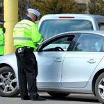 Şoferi care conduceau sub influenţa alcoolului sau a drogurilor, depistați de polițiști