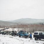 Moș Crăciun a venit cu mașinile de teren în satele izolate din județul Bihor