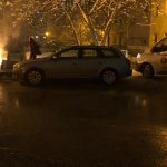 Panică într-un cartier al Slatinei. Oamenii străzii au incendiat o ghenă de gunoi – VIDEO