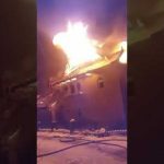 Un magazin de încălțăminte, o casă și mai multe anexe distruse de flăcări, la Bivolărie VIDEO
