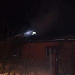 Acoperișul unei case din Cergău Mare a luat foc