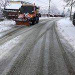 Un nou val de zăpadă. Zeci de utilaje acţionează pe străzile Slatinei – FOTO
