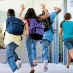 Peste 9.600 de elevi din Craiova vor primi burse școlare
