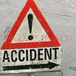 Două persoane, implicate într-un accident produs pe DN 17, la pasarela din Beclean, au ajuns la spital