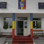 Încă un scandal la primăria Albeni: Bătaie și geamuri sparte la ședința de consiliu