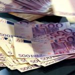 200.000 de euro confiscați de la cămătari. Percheziții în Timișoara