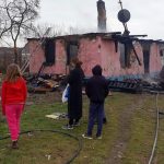 Incendiu cu urmări dramatice în Tătărăști. O familie cu șapte copii a rămas sub cerul liber