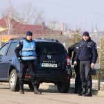 Jandarmul acuzat de furt a predat banii la poliție