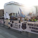 VIDEO/Polițiștii și angajații din penitenciare protestează, la Craiova.  „Muncă egală, plată egală”