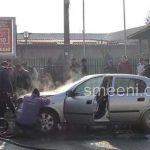 Video Șoferiță panicată, după ce i-a luat foc mașina