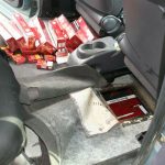 7 300 țigarete de contrabandă descopertite într-o mașină în Piatra-Neamț