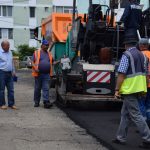 Primăvara începe cu asfaltări și reparații la străzile din Piatra-Neamț