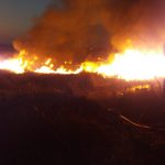 Cartierul unui oraș din Olt, cuprins de un incendiu de proporții – VIDEO