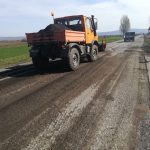 FOTO-VIDEO: Vești bune pentru șoferi: se repară DN11A, unul dintre cele mai ciuruite drumuri din Bacău