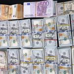 165.000 de dolari și 25.000 de euro, descoperiţi de polițiștii de frontieră giurgiuveni