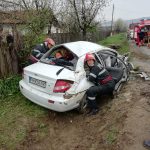 Accident grav în localitatea Vărbilău! O persoană a rămas încarcerată | FOTO