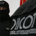 Un “mascat” din IPJ Bacău, arestat preventiv într-un dosar de trafic de droguri și prostituție! Totul se desfășura într-un club clandestin din oraș