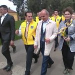Rareș Bogdan și liberalii împart flori pe străzile din Iași. Ce au spus liberalii