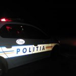 Șofer cu permisul suspendat și cu anvelope furate în mașină, fugărit de polițiști prin Craiova