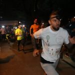 FOTO| Peste o sută de deveni au alergat, pe timp de noapte, printre zidurile Cetății, în frunte cu primarul