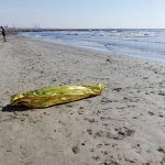 Trupul elevului de 16 ani, dispărut în apele mării, a fost adus de valuri la țărm