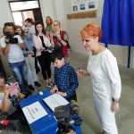 Lia Olguța Vasilescu, la ieșire din secția de votare:  „Refuz să particip la o mascaradă”
