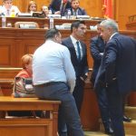 FOTO. Olguţa, Manda, Iordache şi Rădulescu-Mitralieră, marginalizaţi în Parlament