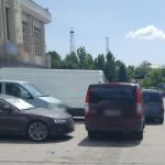 Femeie accidentată grav, la Târgoviște, de o mașină ce mergea cu spatele