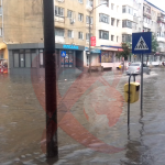 Străzile Bârladului inundate după o ploaie torențială – VIDEO